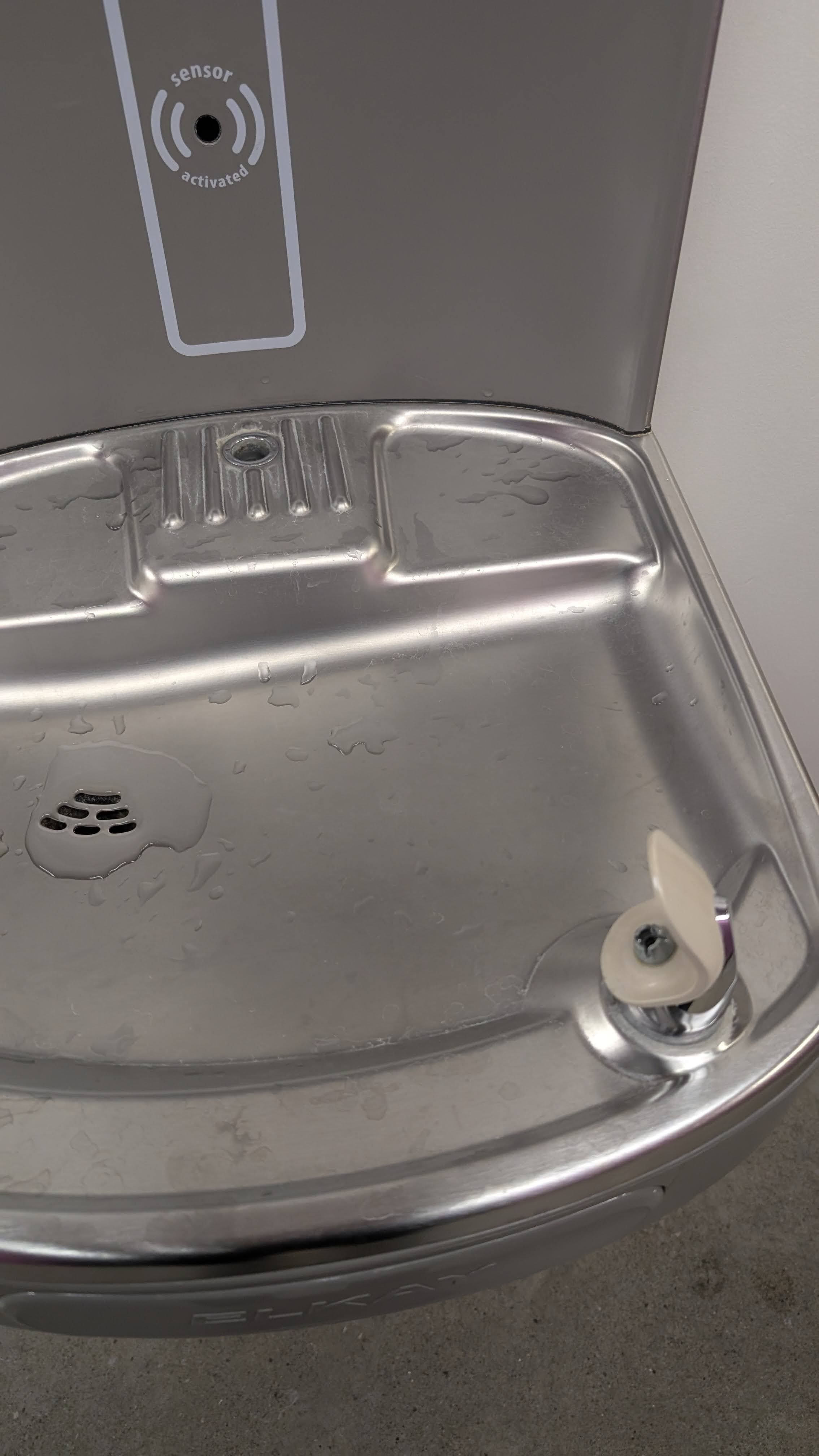 Recording drinking fountain.